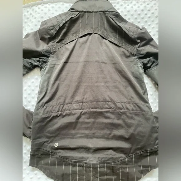 Lululemon Spring Forward Jacket - Picture 2 of 4